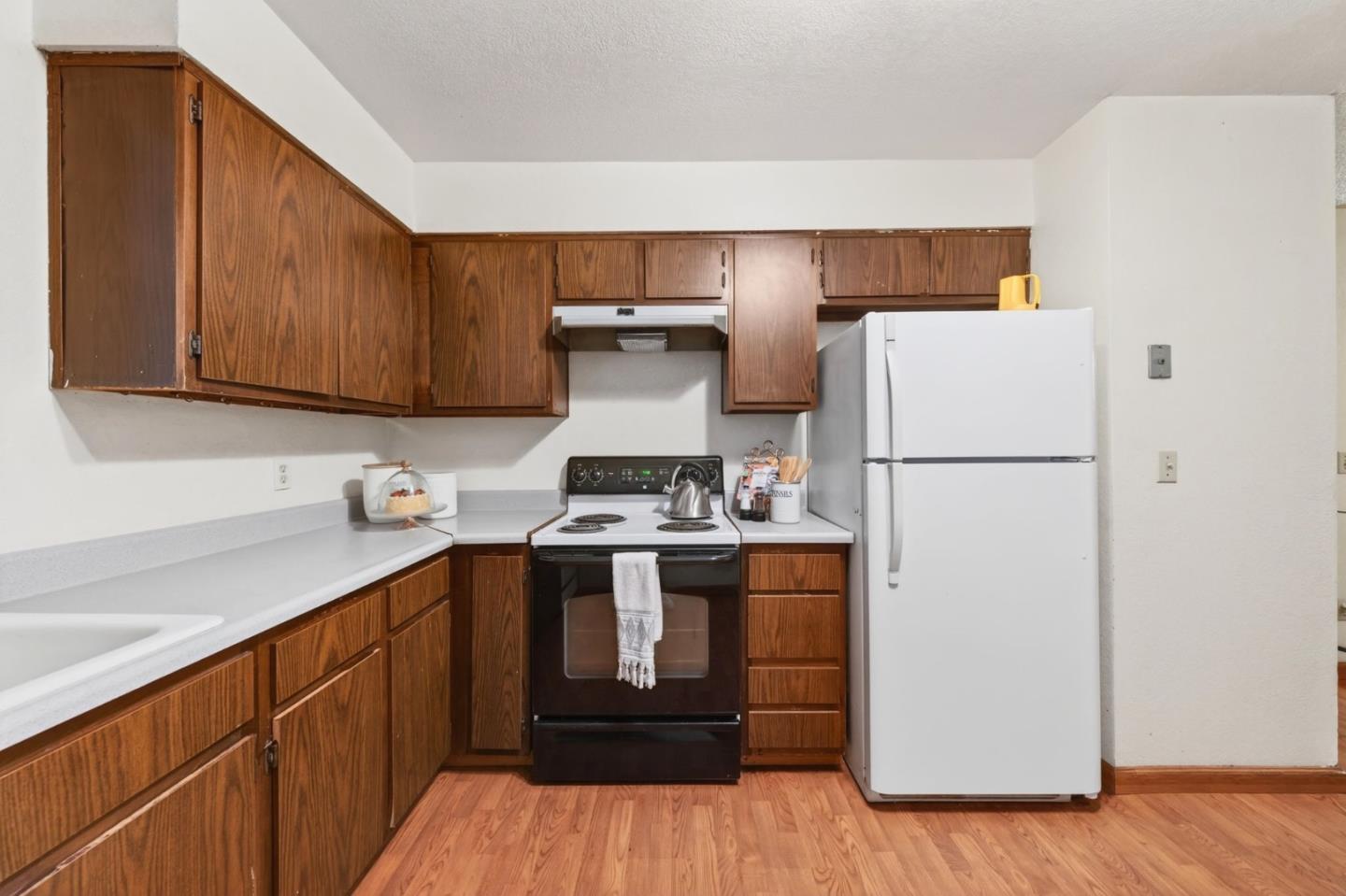 Detail Gallery Image 11 of 19 For 575 Guerra Dr, San Jose,  CA 95111 - 3 Beds | 1 Baths