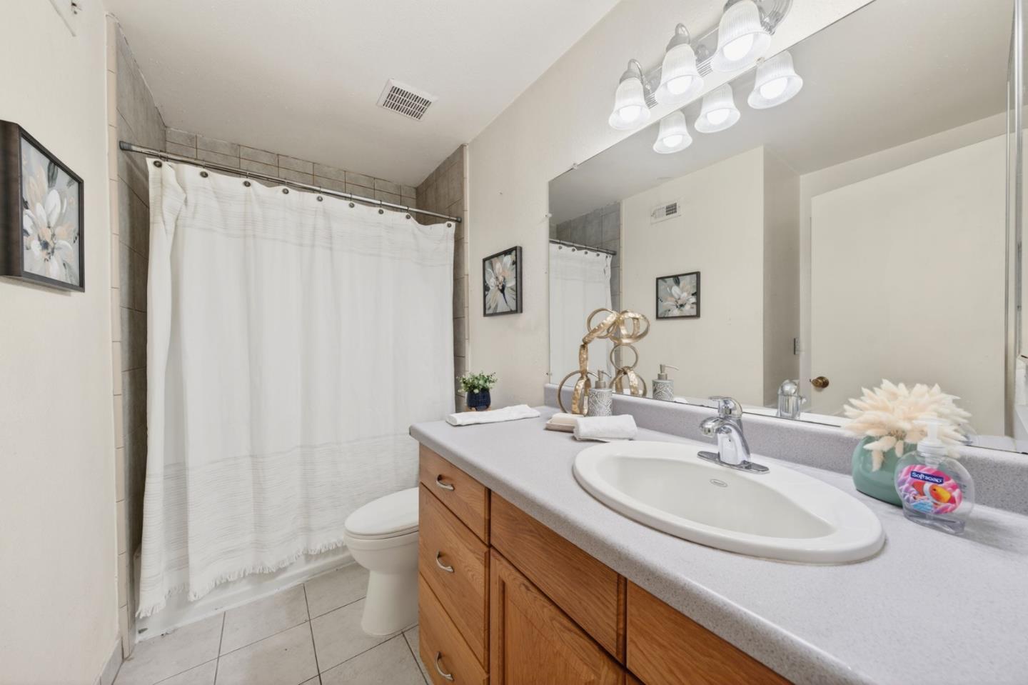 Detail Gallery Image 14 of 19 For 575 Guerra Dr, San Jose,  CA 95111 - 3 Beds | 1 Baths