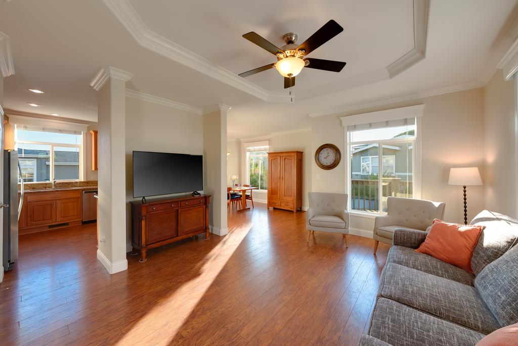 Detail Gallery Image 15 of 38 For 27 Pepperwood Way #27,  Soquel,  CA 95073 - 3 Beds | 2 Baths