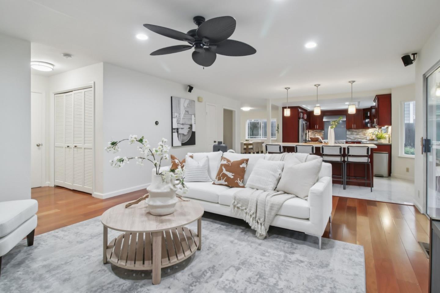 Detail Gallery Image 10 of 73 For 4142 Littleworth Way, San Jose,  CA 95135 - 5 Beds | 3 Baths