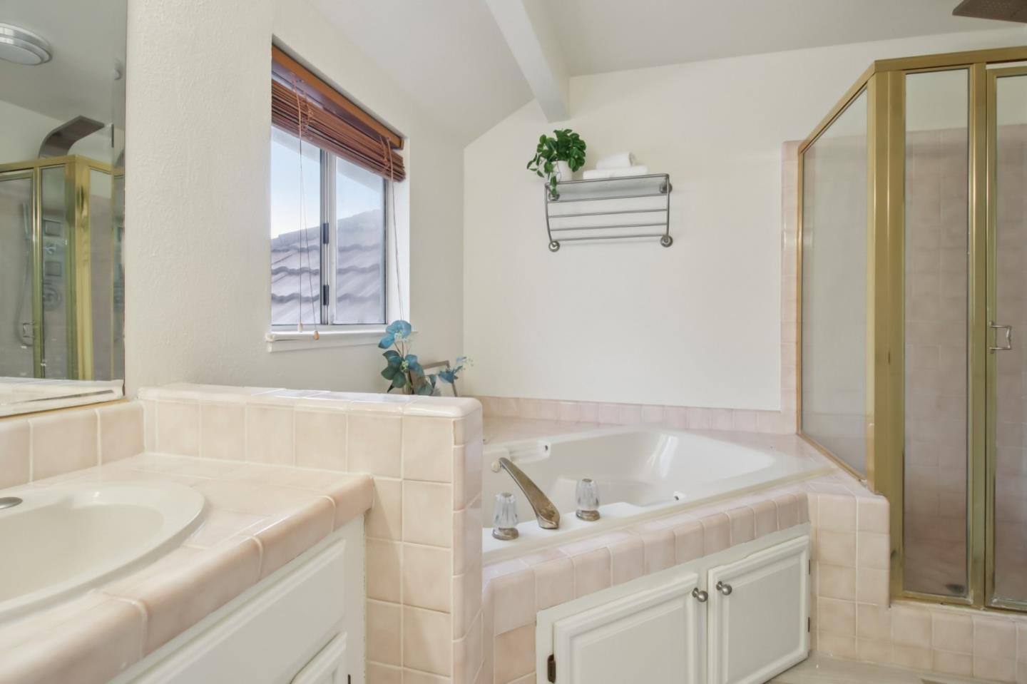 Detail Gallery Image 32 of 73 For 4142 Littleworth Way, San Jose,  CA 95135 - 5 Beds | 3 Baths