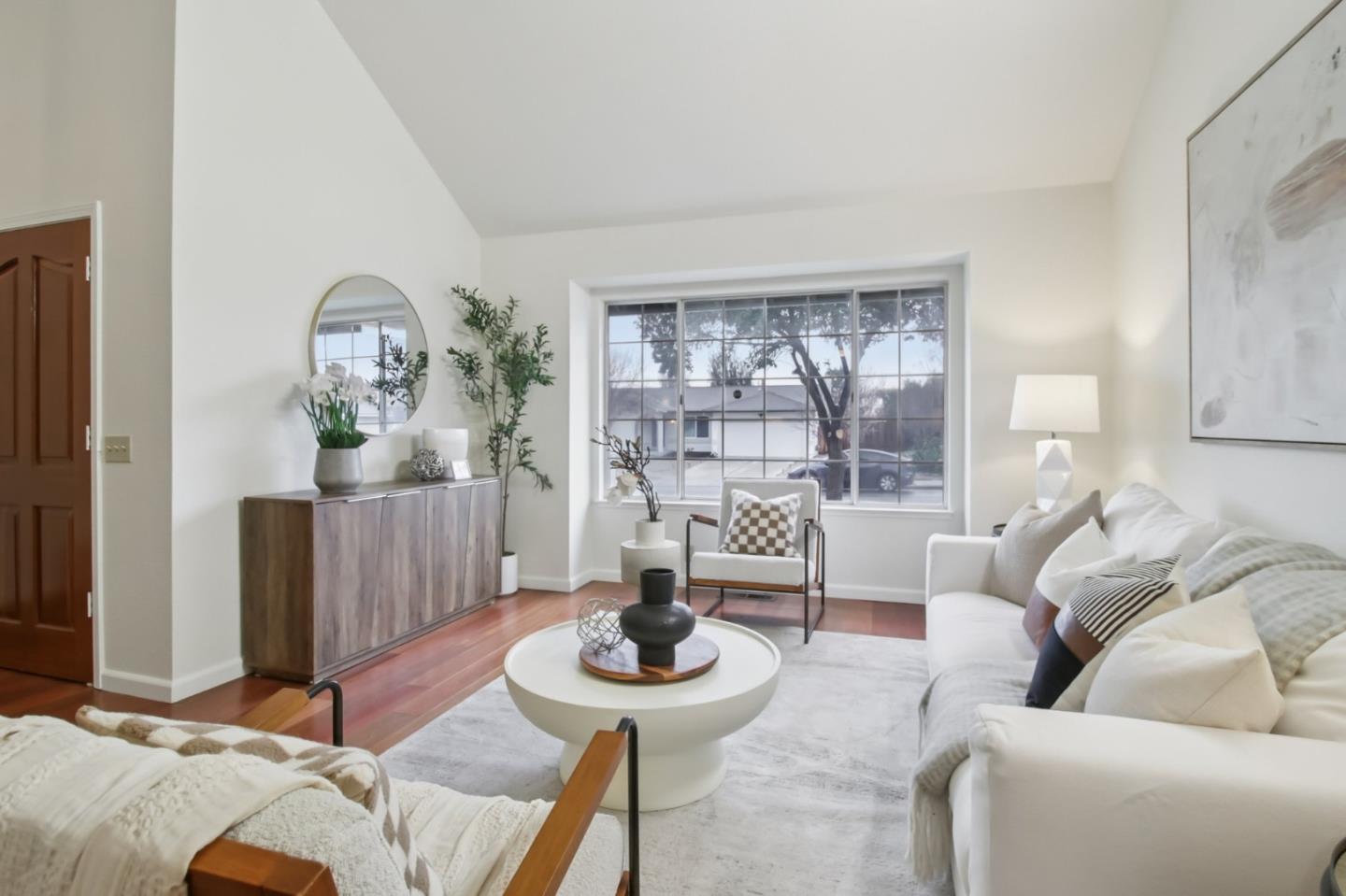 Detail Gallery Image 5 of 73 For 4142 Littleworth Way, San Jose,  CA 95135 - 5 Beds | 3 Baths