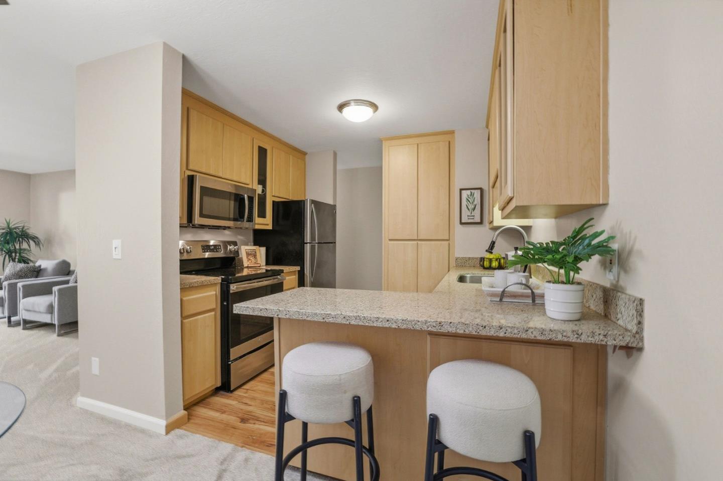 Detail Gallery Image 11 of 44 For 1750 Halford Ave #215,  Santa Clara,  CA 95051 - 1 Beds | 1 Baths