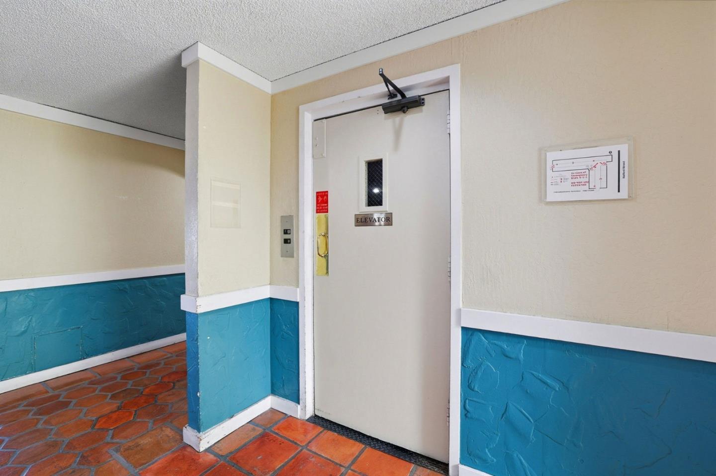 Detail Gallery Image 4 of 44 For 1750 Halford Ave #215,  Santa Clara,  CA 95051 - 1 Beds | 1 Baths