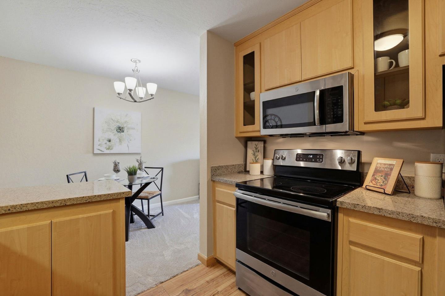 Detail Gallery Image 7 of 44 For 1750 Halford Ave #215,  Santa Clara,  CA 95051 - 1 Beds | 1 Baths
