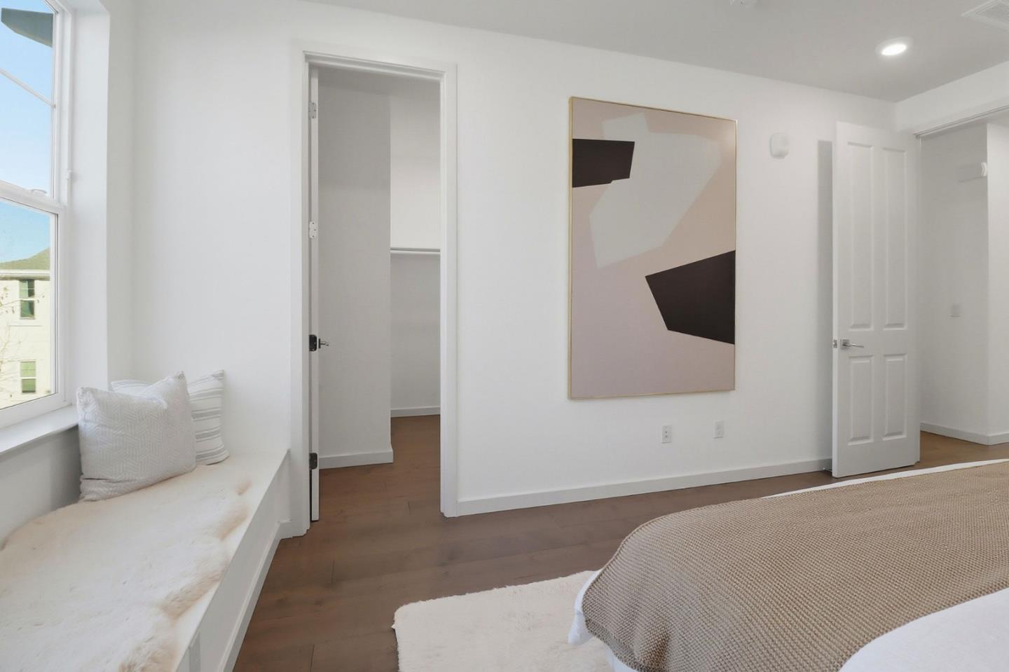 Detail Gallery Image 20 of 38 For 537 San Lorenzo Ter #2,  Sunnyvale,  CA 94085 - 3 Beds | 2/2 Baths