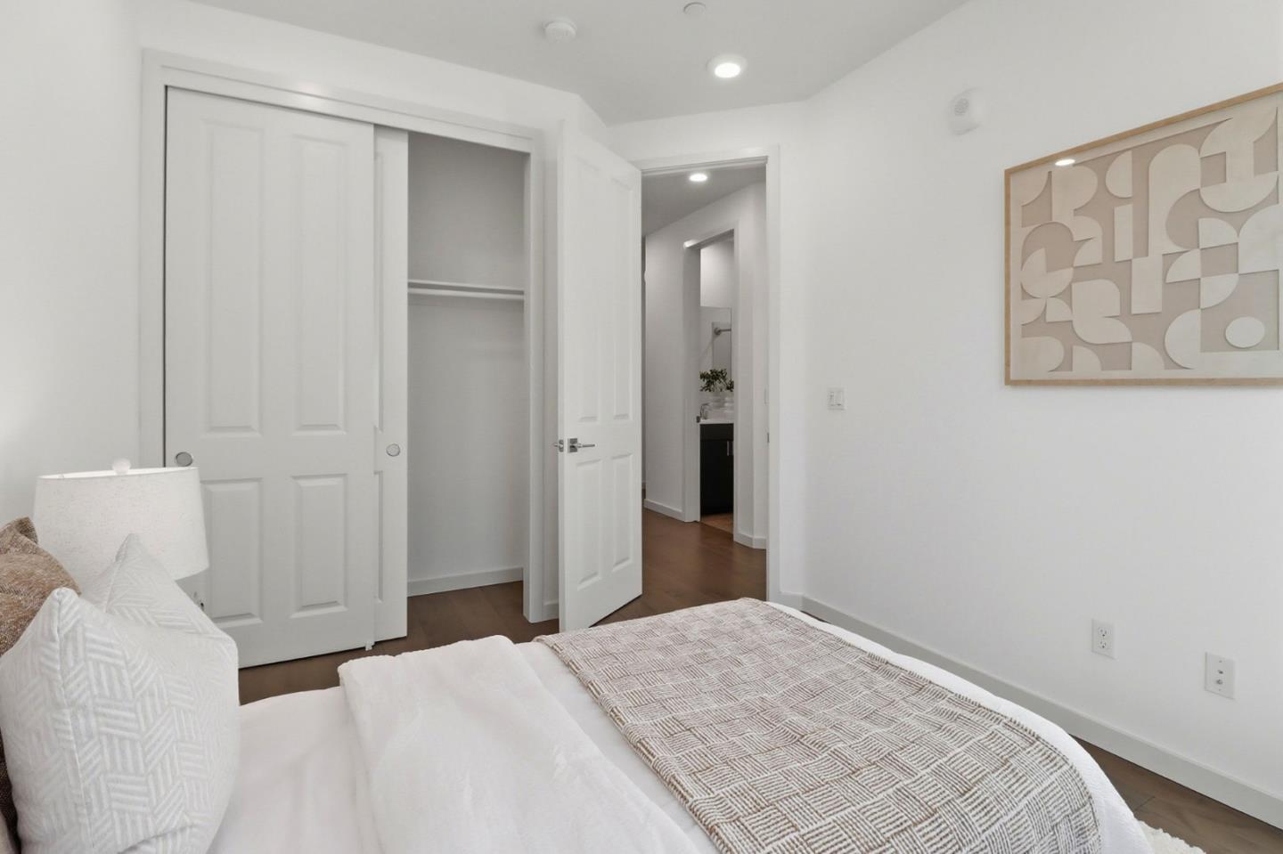 Detail Gallery Image 26 of 38 For 537 San Lorenzo Ter #2,  Sunnyvale,  CA 94085 - 3 Beds | 2/2 Baths