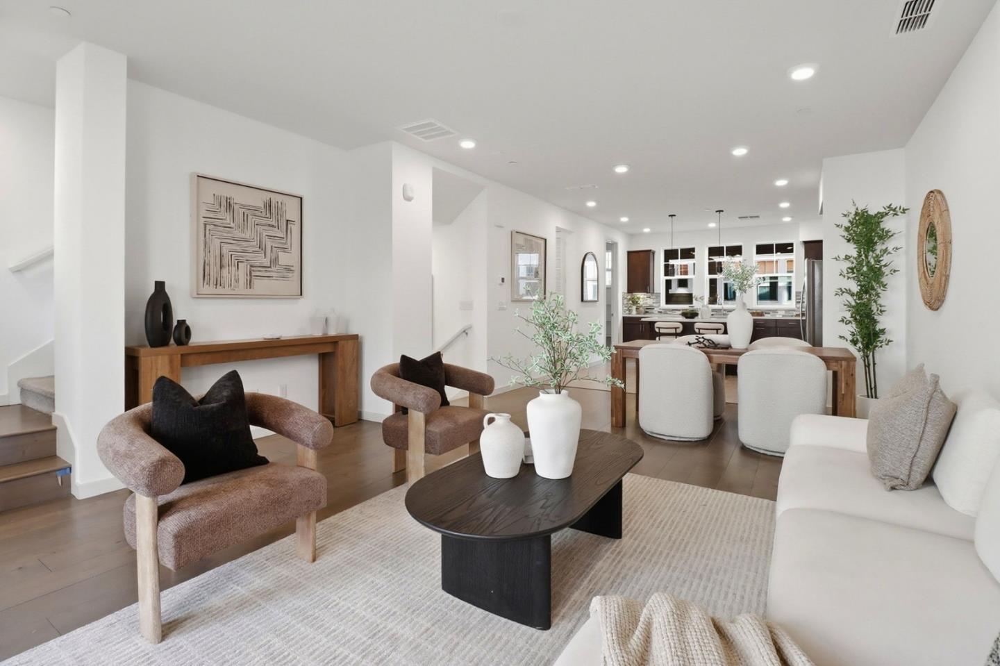 Detail Gallery Image 7 of 38 For 537 San Lorenzo Ter #2,  Sunnyvale,  CA 94085 - 3 Beds | 2/2 Baths