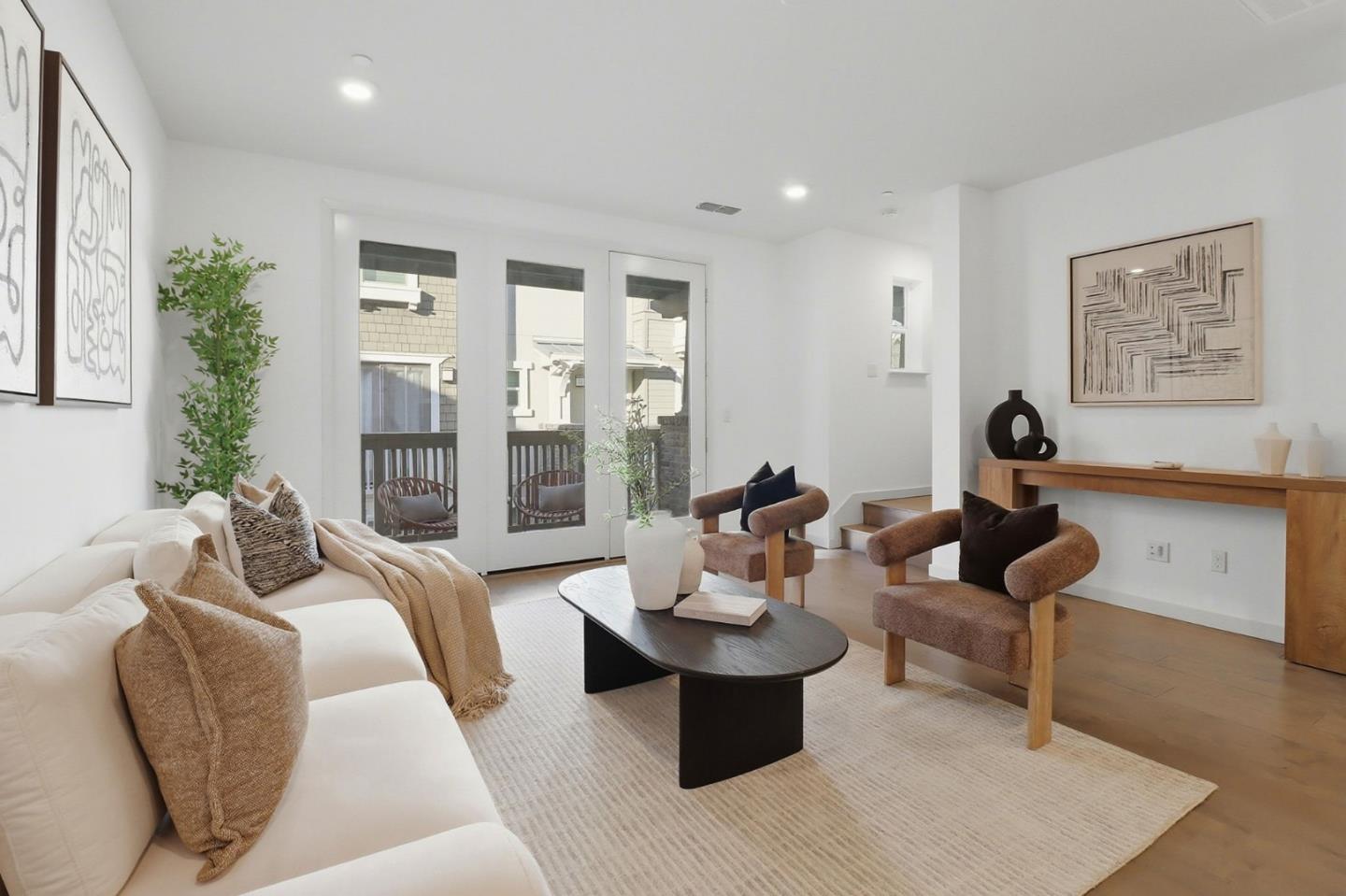 Detail Gallery Image 8 of 38 For 537 San Lorenzo Ter #2,  Sunnyvale,  CA 94085 - 3 Beds | 2/2 Baths