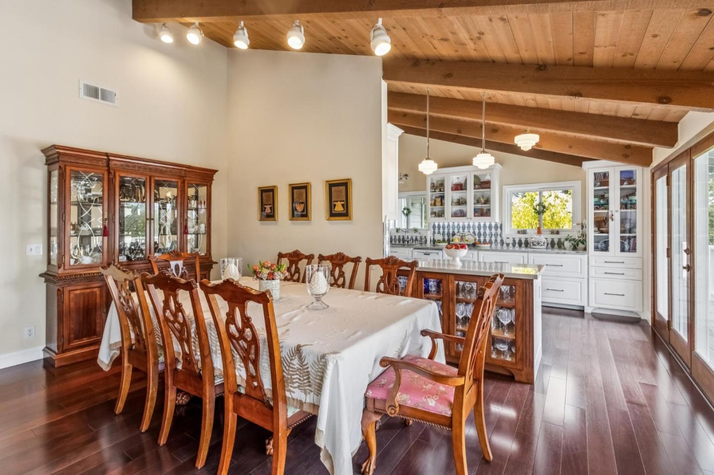 Detail Gallery Image 14 of 53 For 22215 Quinterno Ct, Cupertino,  CA 95014 - 4 Beds | 3 Baths