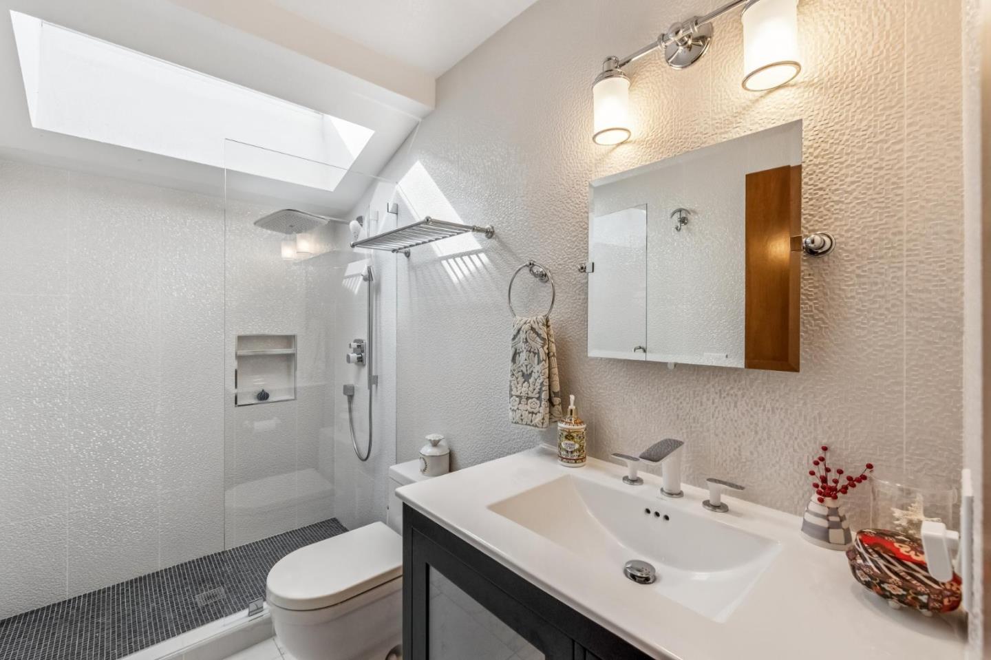 Detail Gallery Image 33 of 53 For 22215 Quinterno Ct, Cupertino,  CA 95014 - 4 Beds | 3 Baths