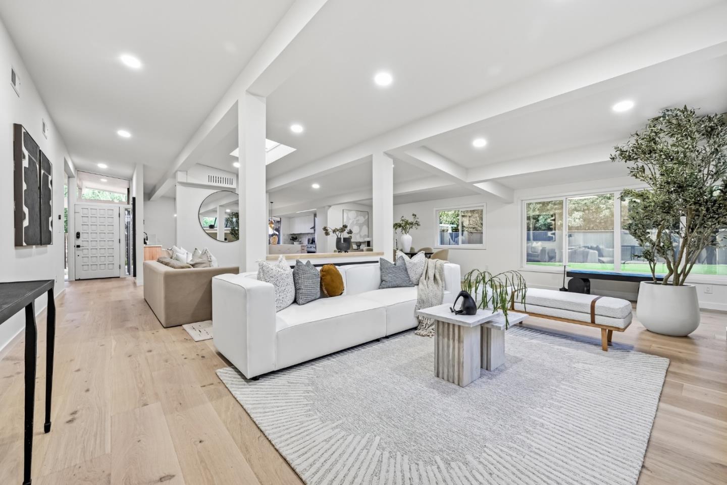 Detail Gallery Image 14 of 69 For 1189 Vanderbilt Ct E, Sunnyvale,  CA 94087 - 5 Beds | 3/1 Baths