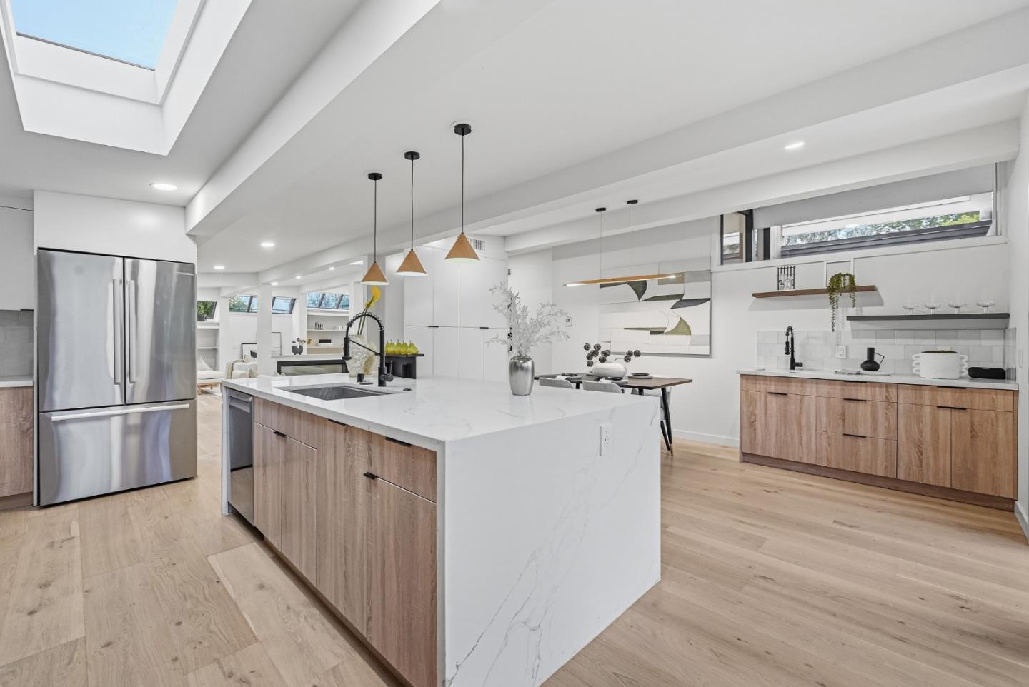 Detail Gallery Image 18 of 69 For 1189 Vanderbilt Ct E, Sunnyvale,  CA 94087 - 5 Beds | 3/1 Baths