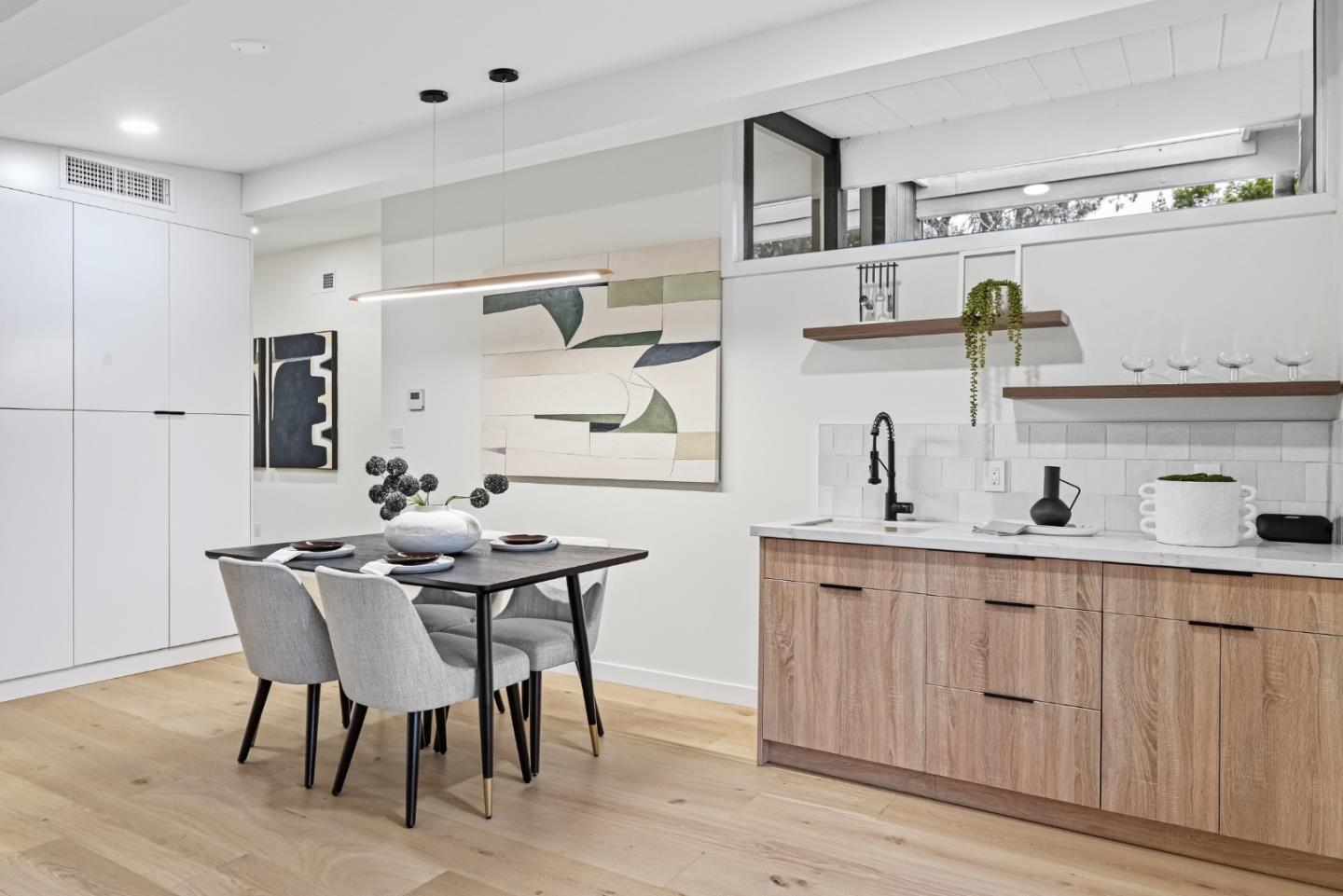 Detail Gallery Image 21 of 69 For 1189 Vanderbilt Ct E, Sunnyvale,  CA 94087 - 5 Beds | 3/1 Baths