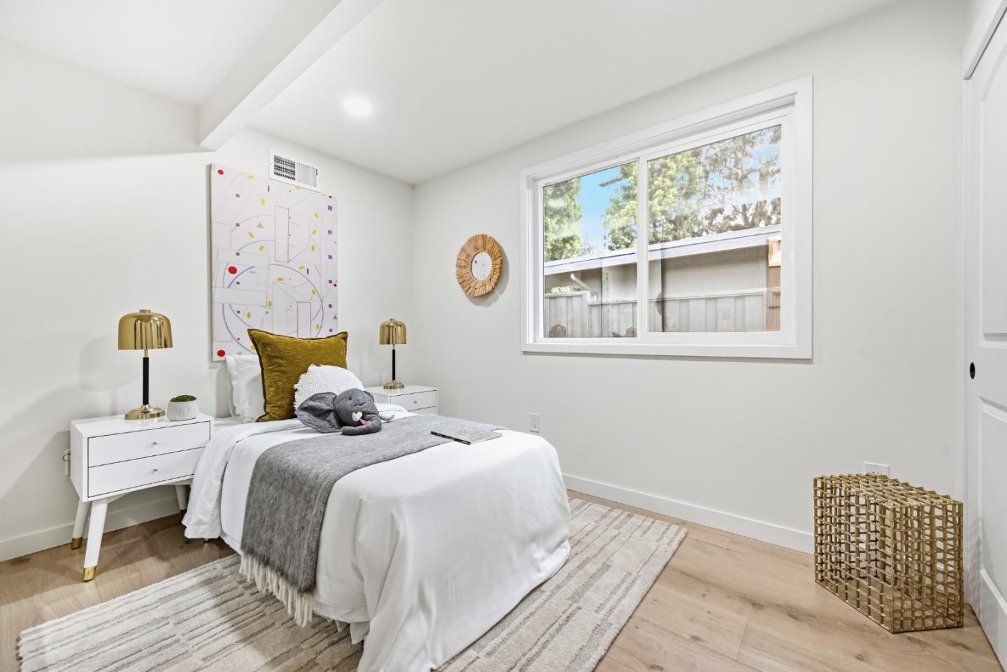 Detail Gallery Image 38 of 69 For 1189 Vanderbilt Ct E, Sunnyvale,  CA 94087 - 5 Beds | 3/1 Baths