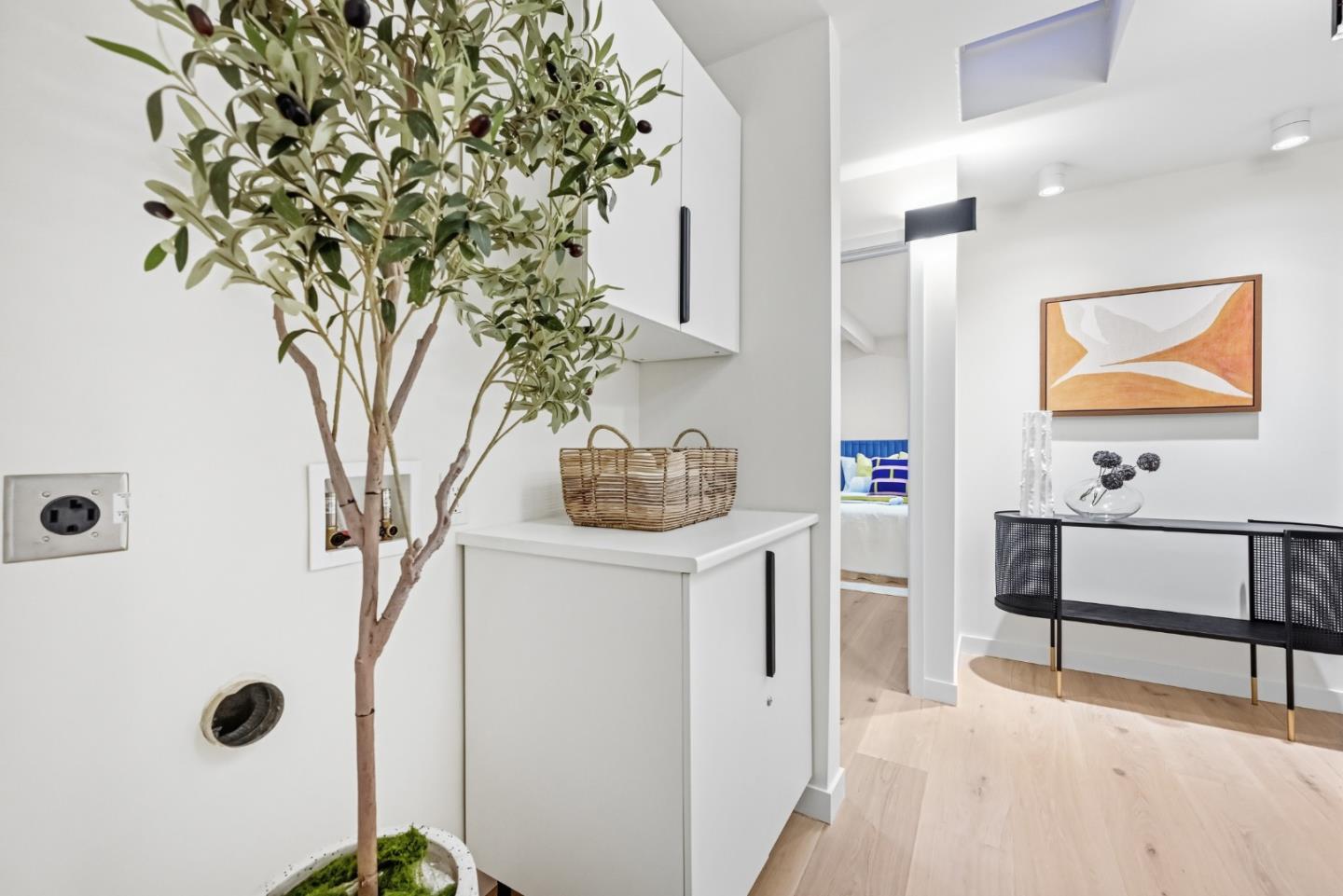 Detail Gallery Image 46 of 69 For 1189 Vanderbilt Ct E, Sunnyvale,  CA 94087 - 5 Beds | 3/1 Baths