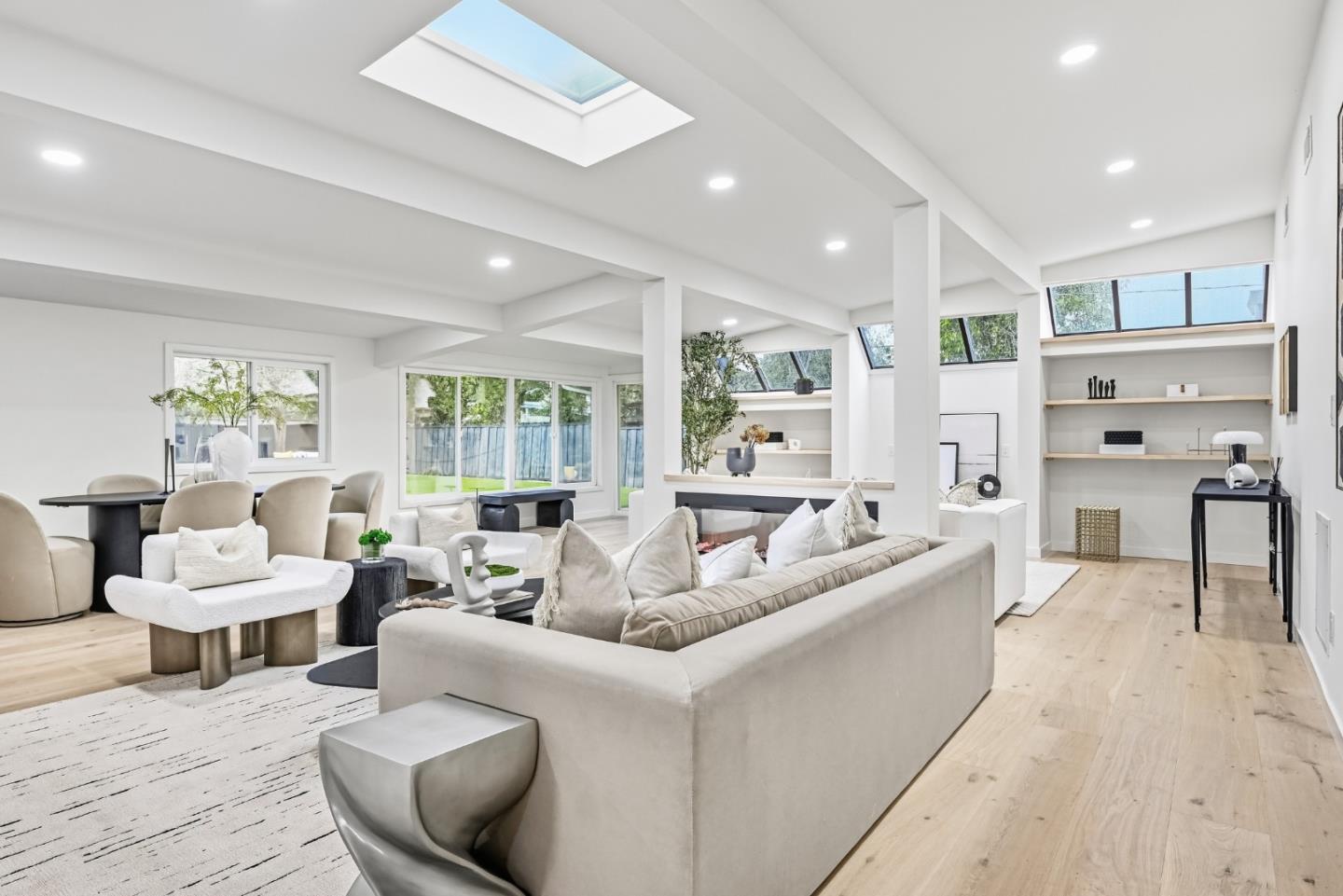 Detail Gallery Image 5 of 69 For 1189 Vanderbilt Ct E, Sunnyvale,  CA 94087 - 5 Beds | 3/1 Baths