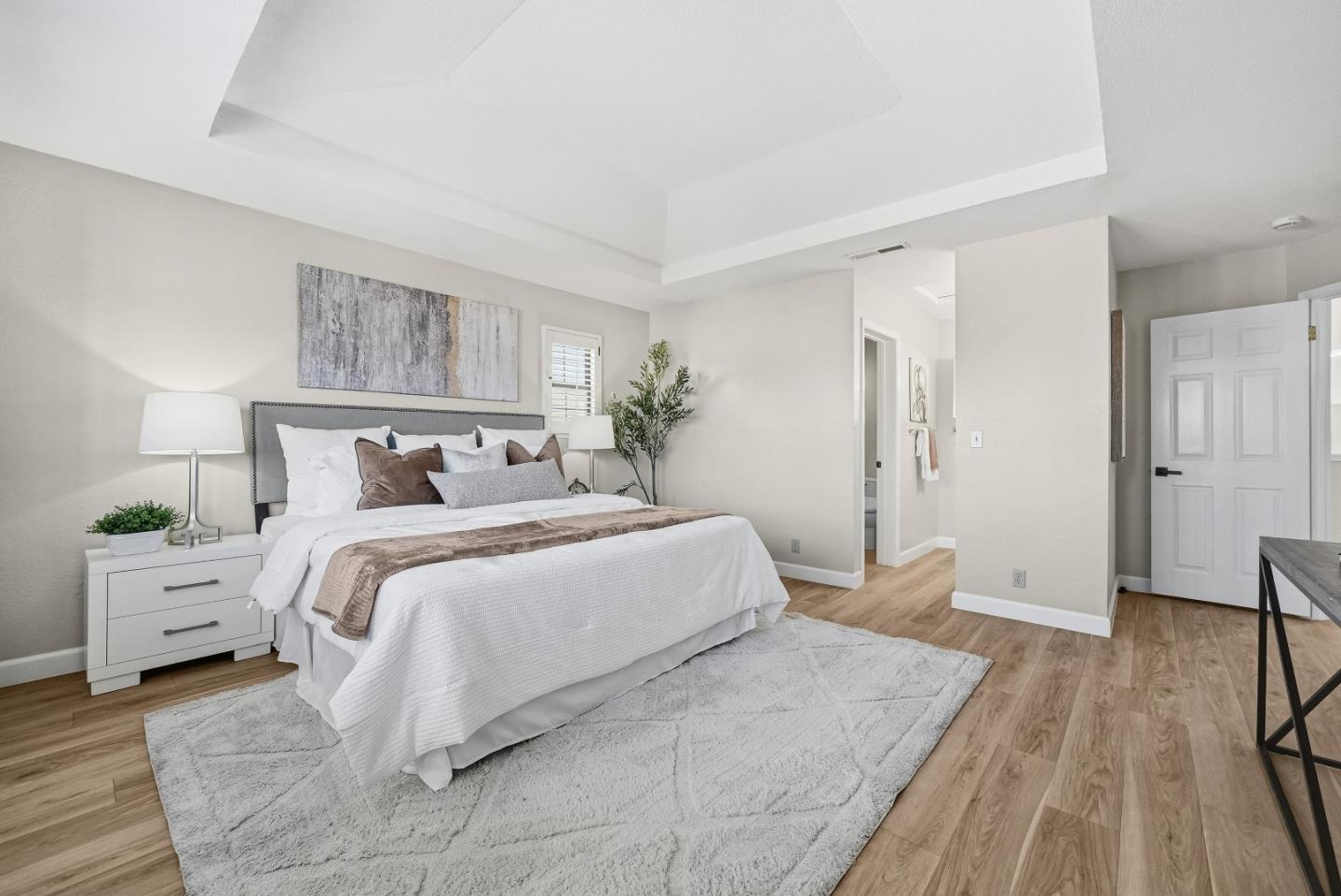 Detail Gallery Image 12 of 40 For 649 La Maison Dr, San Jose,  CA 95128 - 2 Beds | 2 Baths