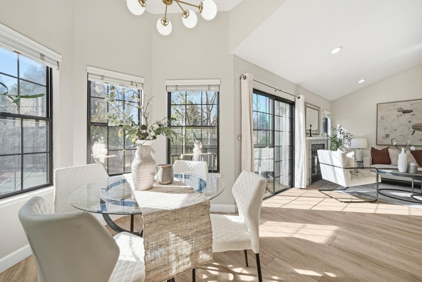 Detail Gallery Image 22 of 40 For 649 La Maison Dr, San Jose,  CA 95128 - 2 Beds | 2 Baths