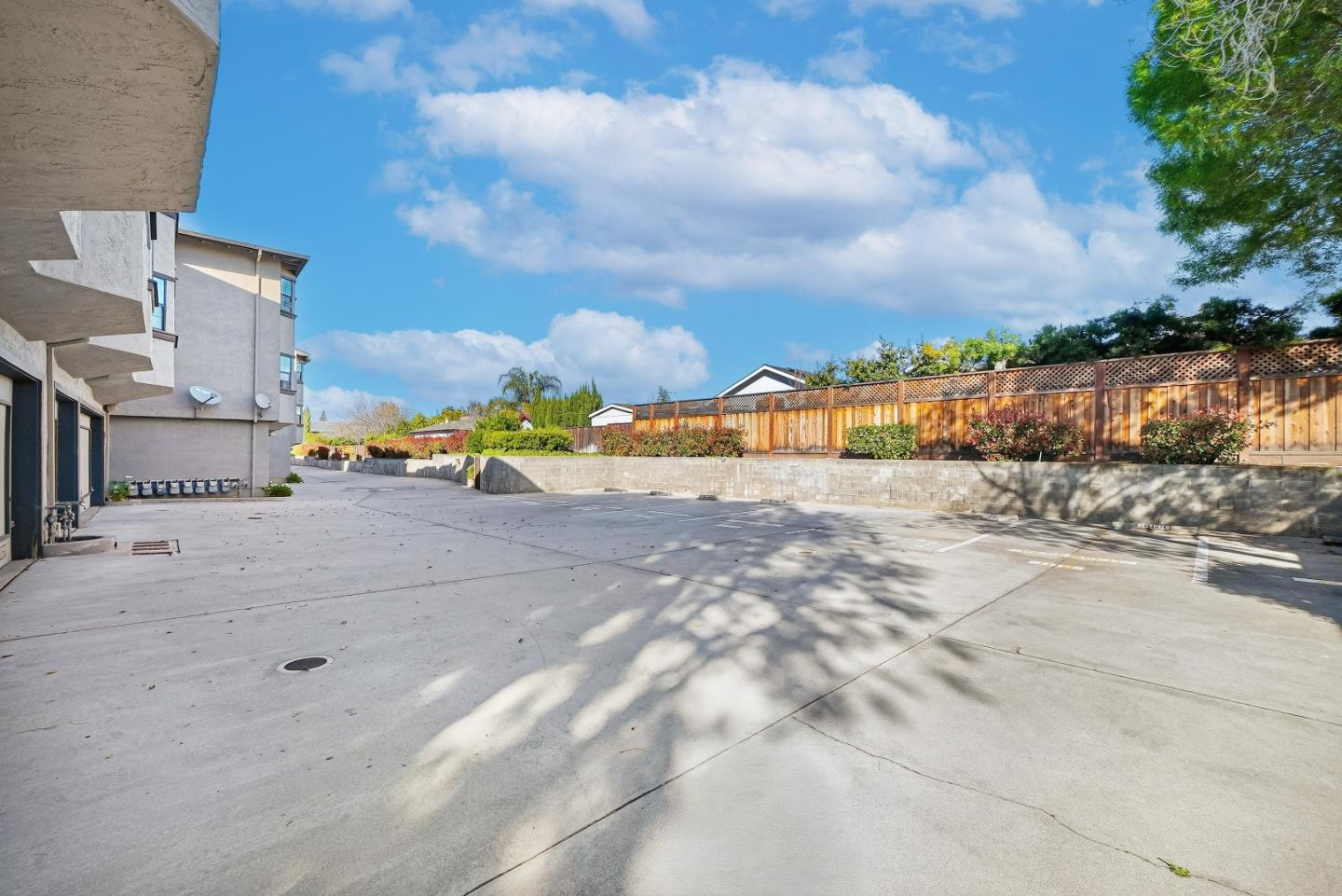 Detail Gallery Image 34 of 40 For 649 La Maison Dr, San Jose,  CA 95128 - 2 Beds | 2 Baths