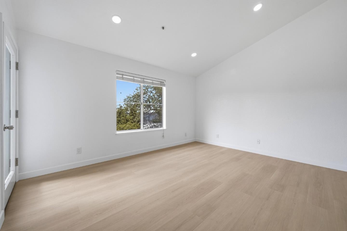 Photo #27: ML82035417 Listing: Photo #27