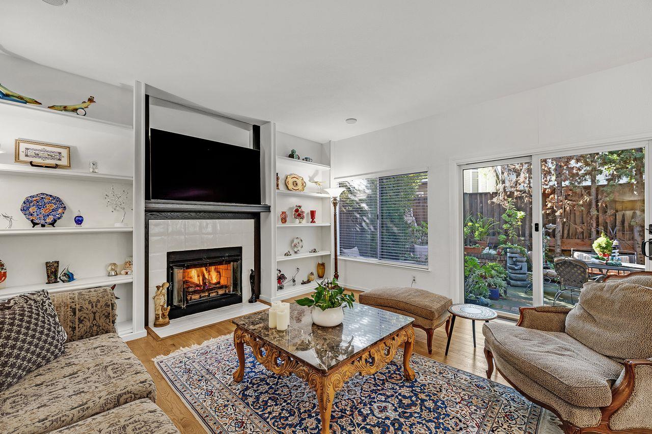 Detail Gallery Image 15 of 33 For 132 Danbury Ln, Redwood City,  CA 94061 - 4 Beds | 2/1 Baths