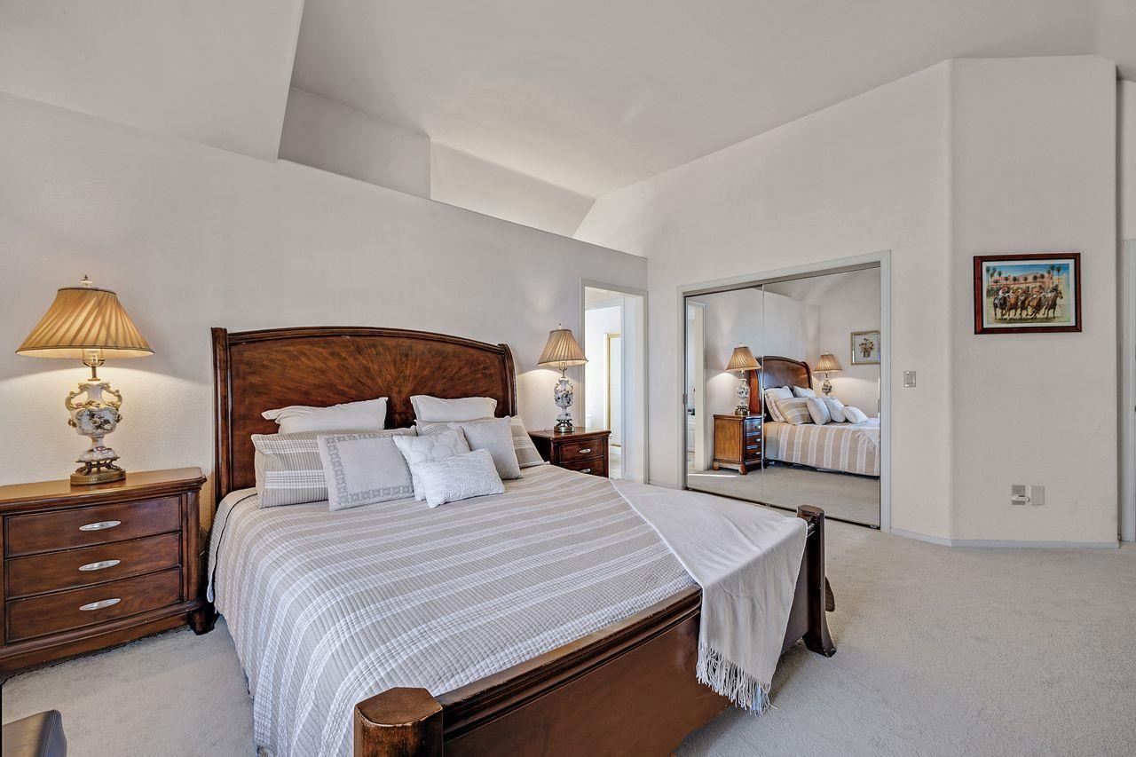 Detail Gallery Image 18 of 33 For 132 Danbury Ln, Redwood City,  CA 94061 - 4 Beds | 2/1 Baths