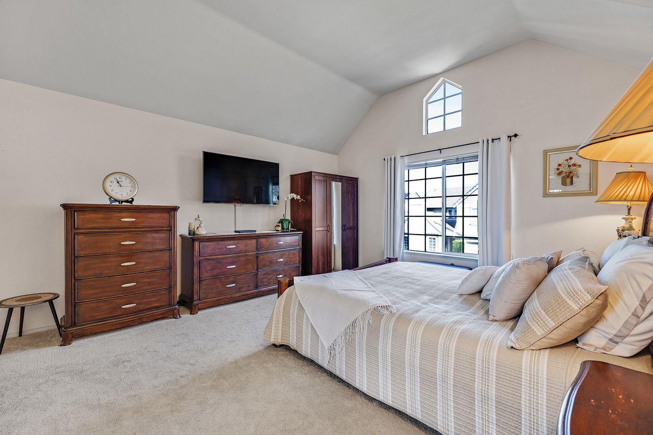 Detail Gallery Image 19 of 33 For 132 Danbury Ln, Redwood City,  CA 94061 - 4 Beds | 2/1 Baths