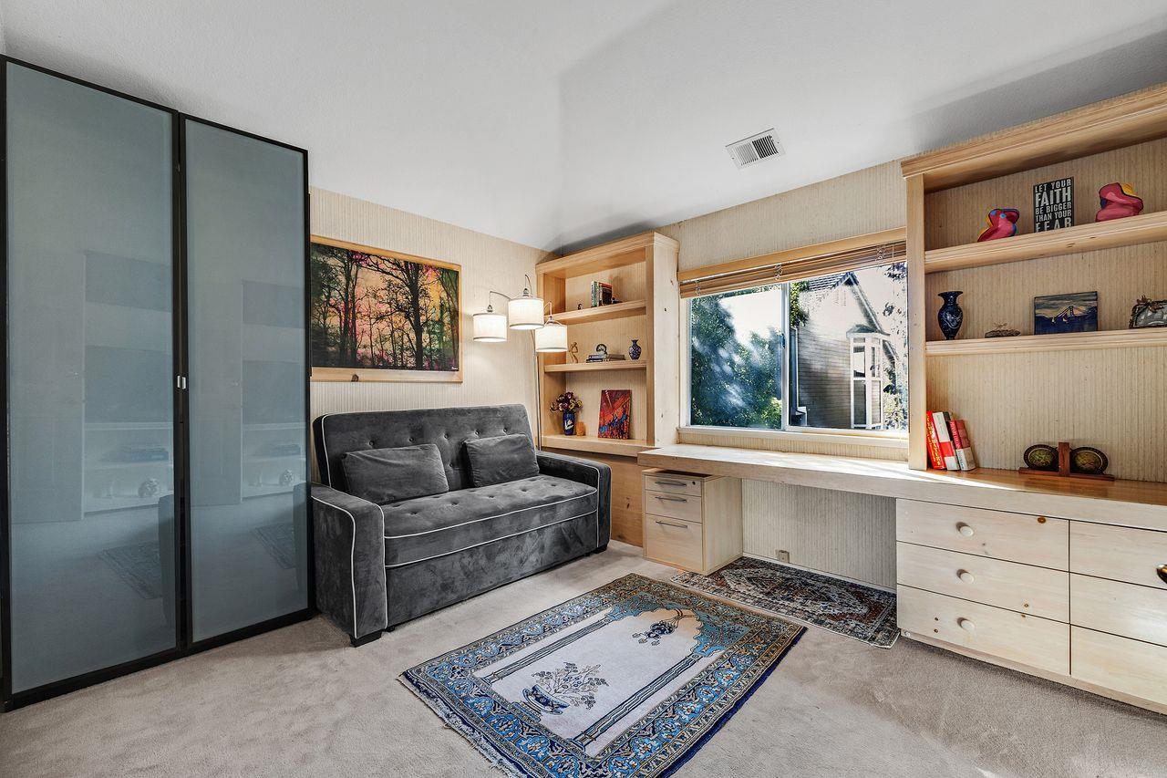 Detail Gallery Image 22 of 33 For 132 Danbury Ln, Redwood City,  CA 94061 - 4 Beds | 2/1 Baths