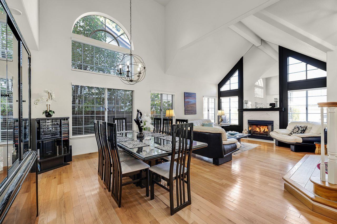 Detail Gallery Image 7 of 33 For 132 Danbury Ln, Redwood City,  CA 94061 - 4 Beds | 2/1 Baths