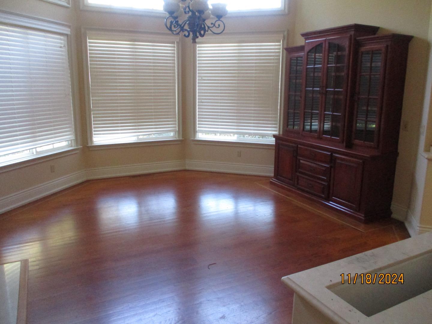 Detail Gallery Image 17 of 29 For 15520 Quito Rd, Monte Sereno,  CA 95030 - 5 Beds | 6/1 Baths