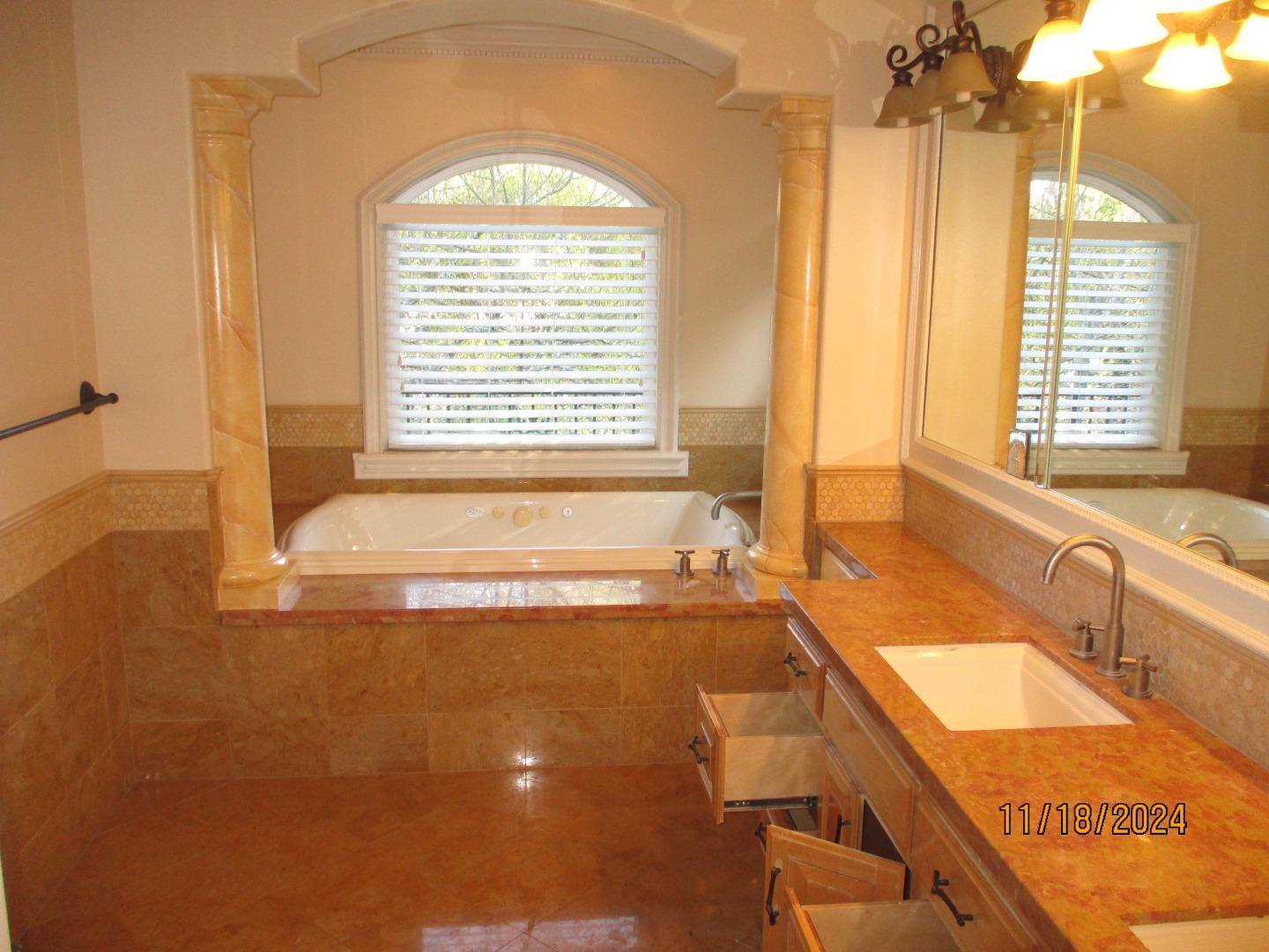 Detail Gallery Image 20 of 29 For 15520 Quito Rd, Monte Sereno,  CA 95030 - 5 Beds | 6/1 Baths