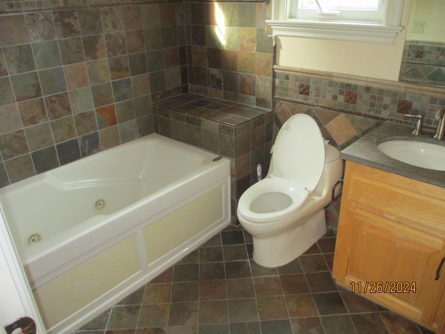 Detail Gallery Image 22 of 29 For 15520 Quito Rd, Monte Sereno,  CA 95030 - 5 Beds | 6/1 Baths