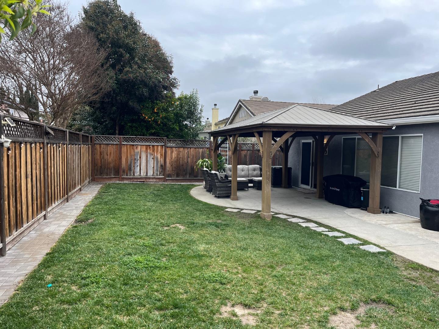 Detail Gallery Image 24 of 26 For 1437 Briarberry Ln, Gilroy,  CA 95020 - 4 Beds | 2 Baths