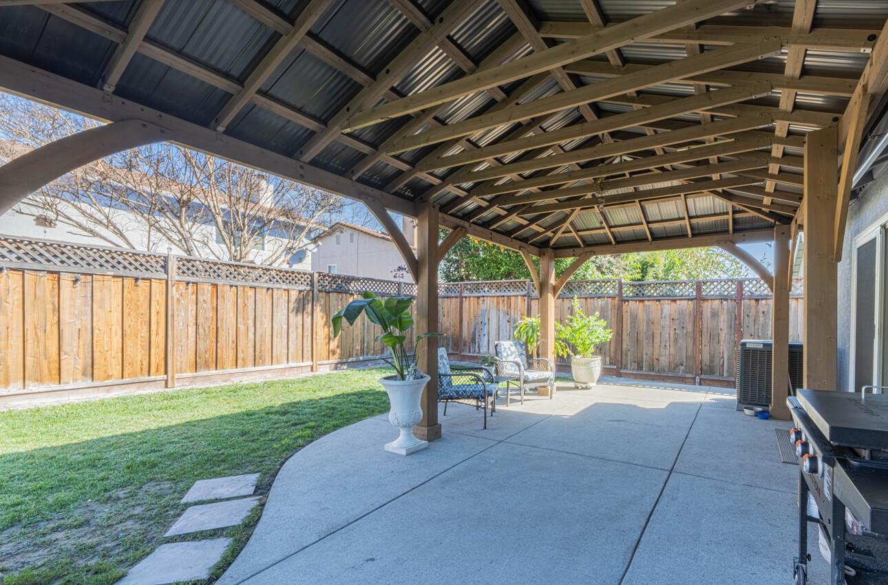 Detail Gallery Image 31 of 34 For 1437 Briarberry Ln, Gilroy,  CA 95020 - 4 Beds | 2 Baths