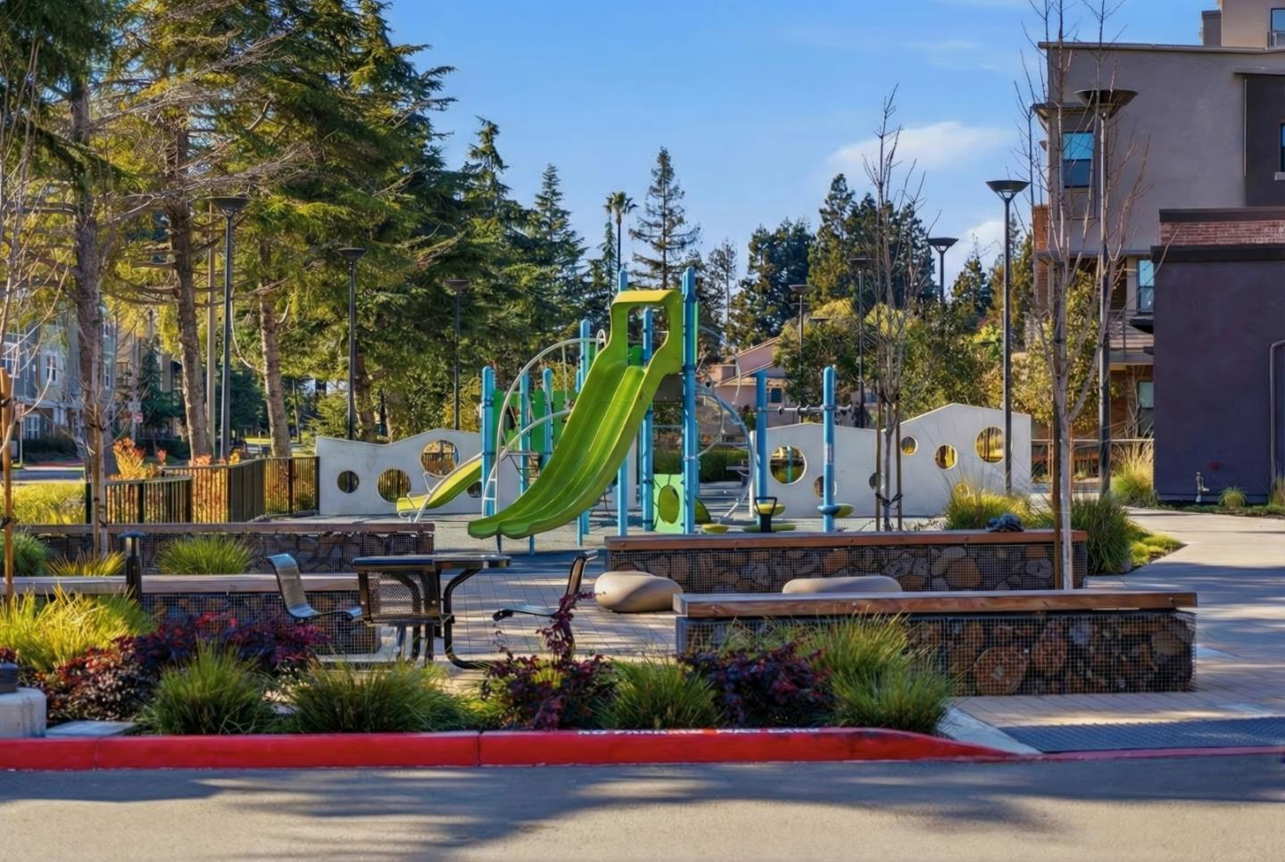 Detail Gallery Image 46 of 50 For 1098 Barberry Ter, Sunnyvale,  CA 94086 - 4 Beds | 3/1 Baths