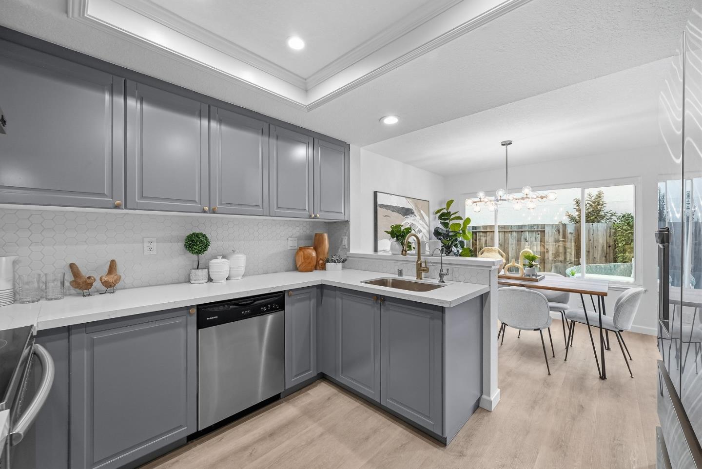 Detail Gallery Image 13 of 46 For 1683 Marco Way, San Jose,  CA 95131 - 3 Beds | 3 Baths