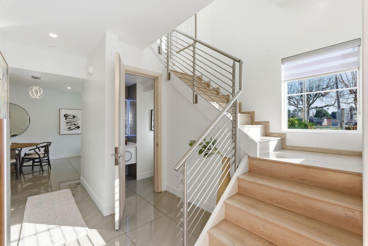 Detail Gallery Image 4 of 42 For 1705 Lawrence Rd, Santa Clara,  CA 95051 - 4 Beds | 3/1 Baths