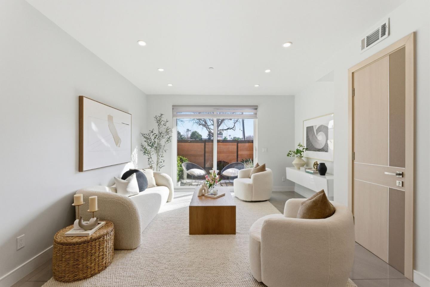 Detail Gallery Image 6 of 42 For 1705 Lawrence Rd, Santa Clara,  CA 95051 - 4 Beds | 3/1 Baths