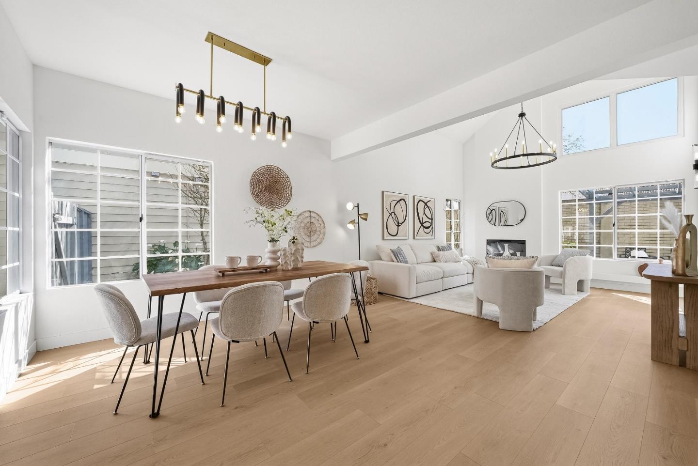 Detail Gallery Image 10 of 51 For 1153 Rosebriar Way, San Jose,  CA 95131 - 4 Beds | 2/1 Baths