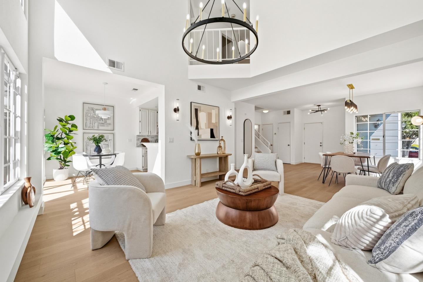 Detail Gallery Image 5 of 51 For 1153 Rosebriar Way, San Jose,  CA 95131 - 4 Beds | 2/1 Baths