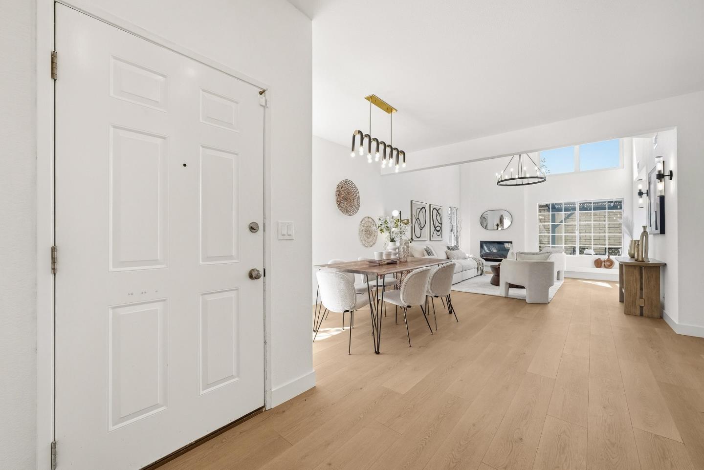 Detail Gallery Image 9 of 51 For 1153 Rosebriar Way, San Jose,  CA 95131 - 4 Beds | 2/1 Baths