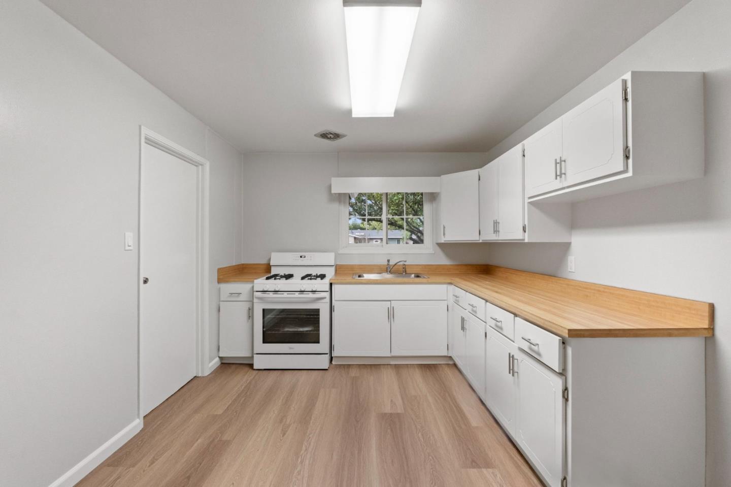 Detail Gallery Image 13 of 37 For 2536 Pilot Knob Dr, Santa Clara,  CA 95051 - 3 Beds | 1 Baths