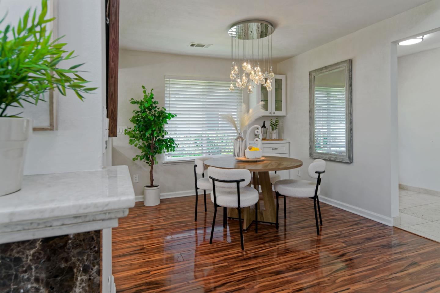 Detail Gallery Image 11 of 38 For 1139 Holly Oak Cir, San Jose,  CA 95120 - 3 Beds | 2 Baths