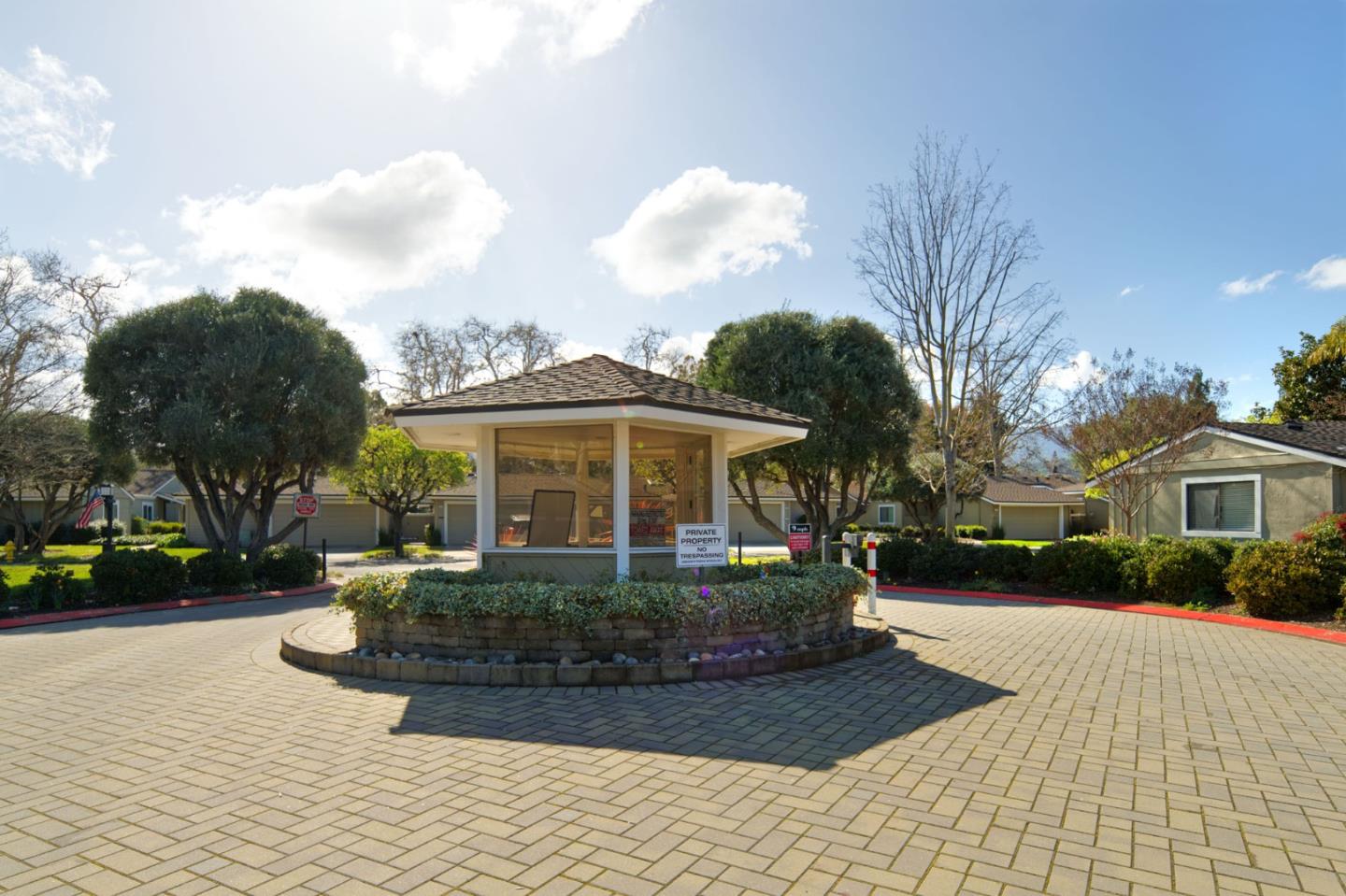 Detail Gallery Image 33 of 38 For 1139 Holly Oak Cir, San Jose,  CA 95120 - 3 Beds | 2 Baths