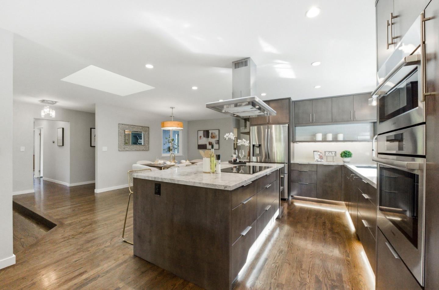 Detail Gallery Image 5 of 35 For 1575 Willowmont Ave, San Jose,  CA 95118 - 4 Beds | 2/1 Baths