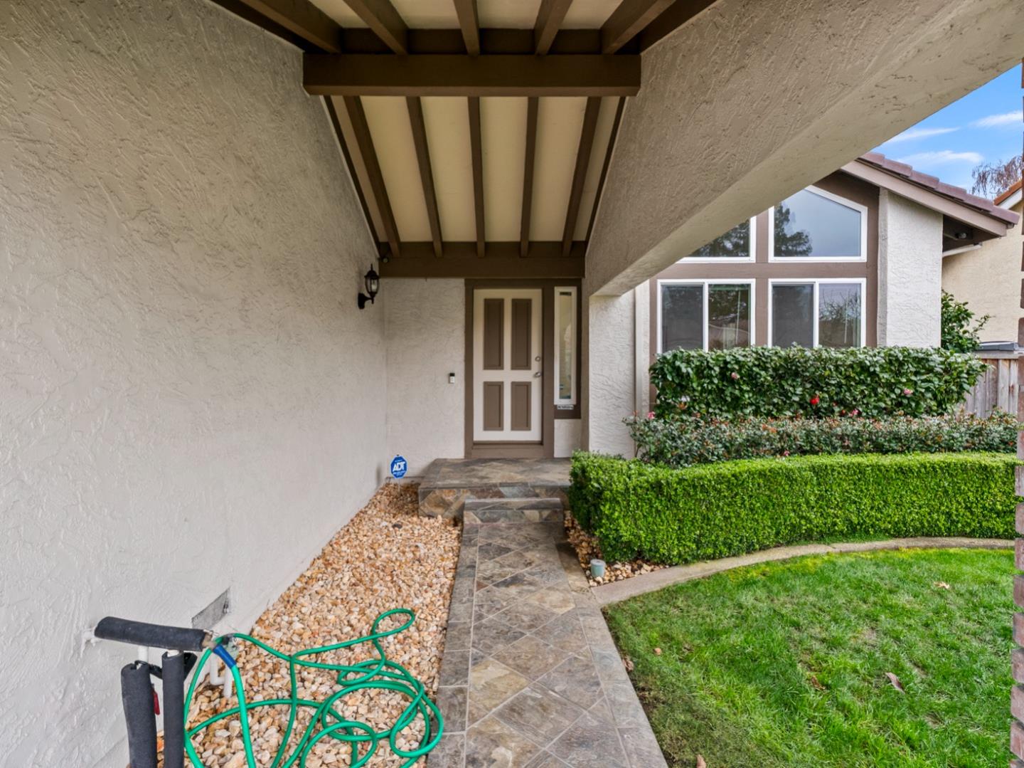 Detail Gallery Image 5 of 53 For 6979 Sessions Dr, San Jose,  CA 95119 - 3 Beds | 2 Baths