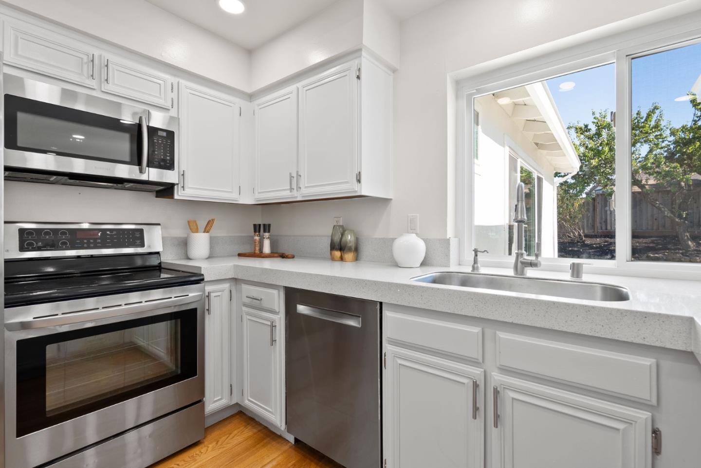 Detail Gallery Image 21 of 53 For 7814 Knollbrook Dr, Pleasanton,  CA 94588 - 4 Beds | 2 Baths