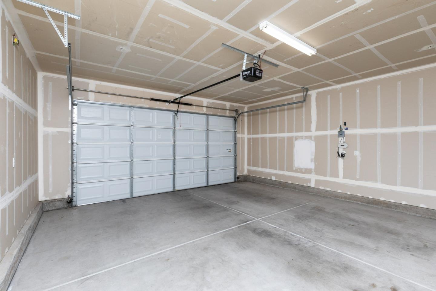 Detail Gallery Image 36 of 56 For 2037 E Christensen Dr, Fresno,  CA 93730 - 2 Beds | 2 Baths