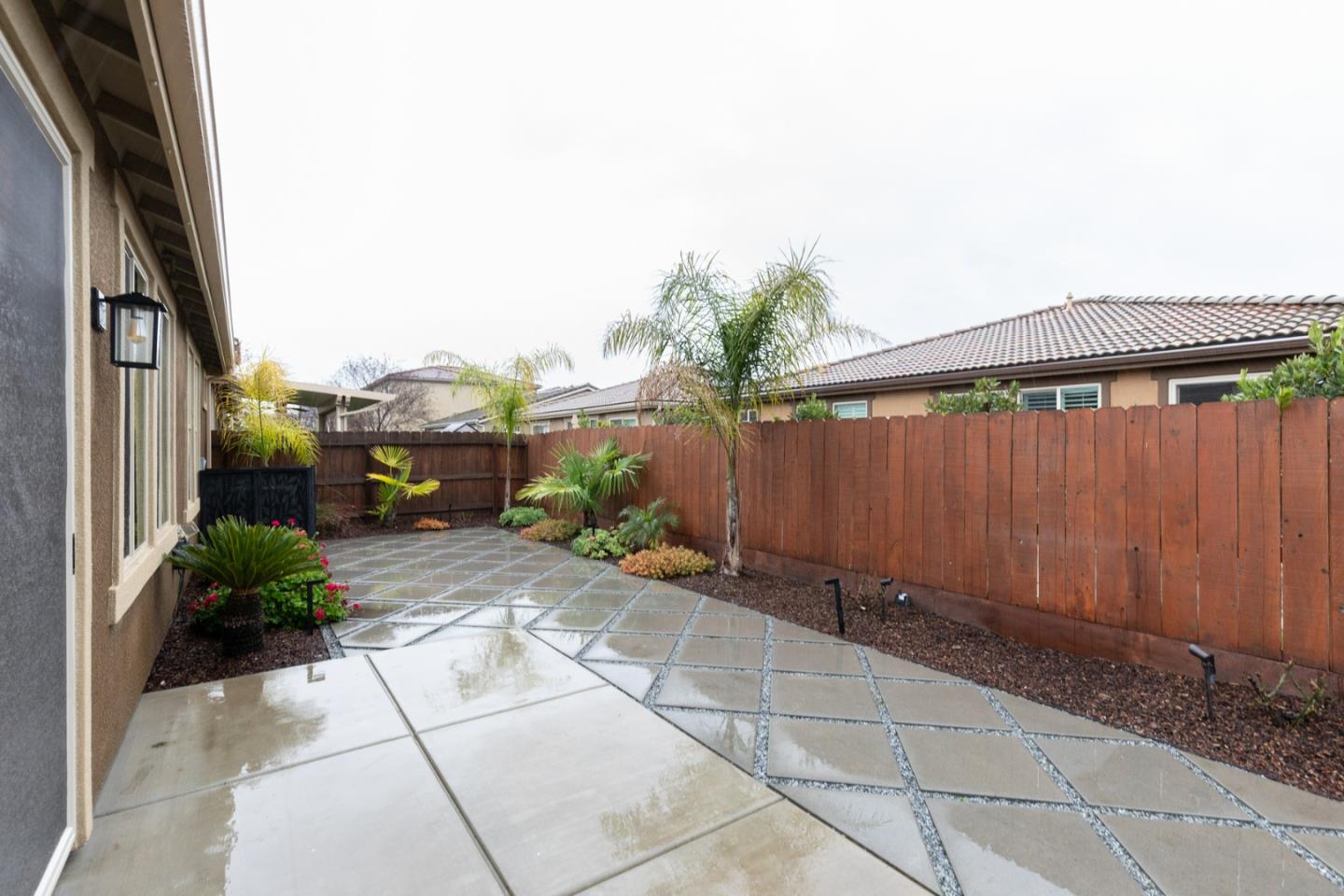 Detail Gallery Image 38 of 56 For 2037 E Christensen Dr, Fresno,  CA 93730 - 2 Beds | 2 Baths